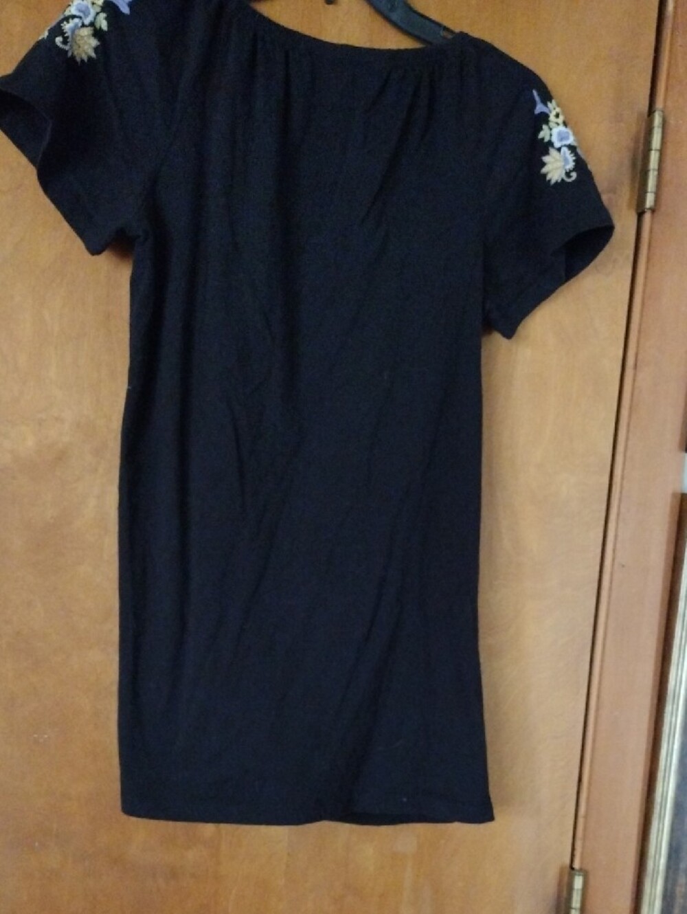 Style & Co. Black Short-Sleeve Scoop Neck Top with Floral Embroidery - Picture 3 of 4